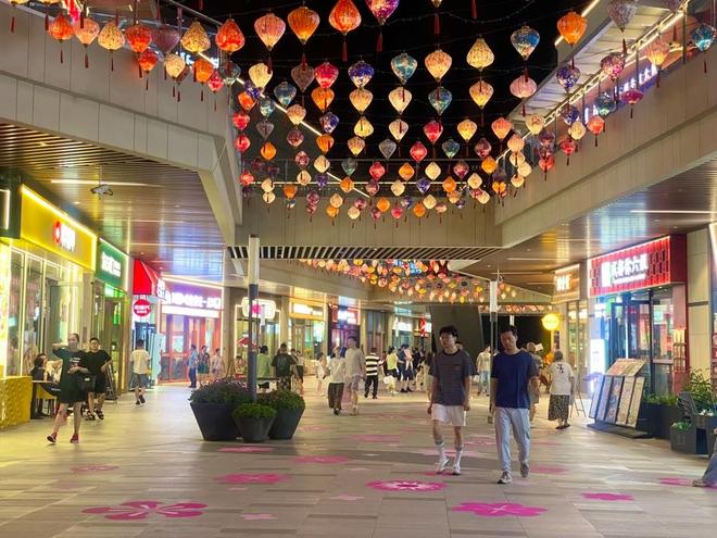 体近满铺运营年销售额突破18亿元pg电子平台佘山大居首个商业综合